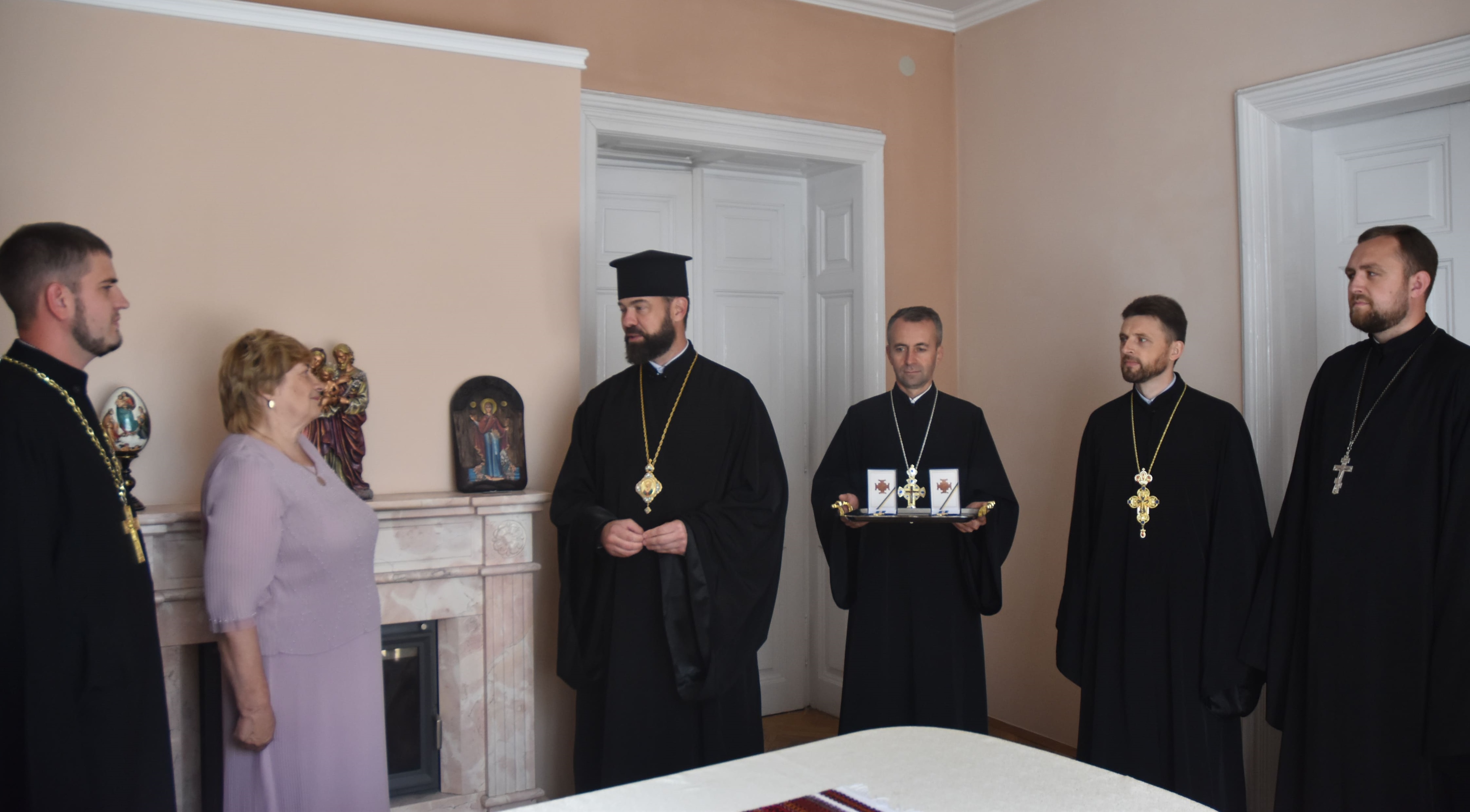 Владика Юліан нагородив Дергуна Володимира та Андрухіва Романа високими церковними нагородами