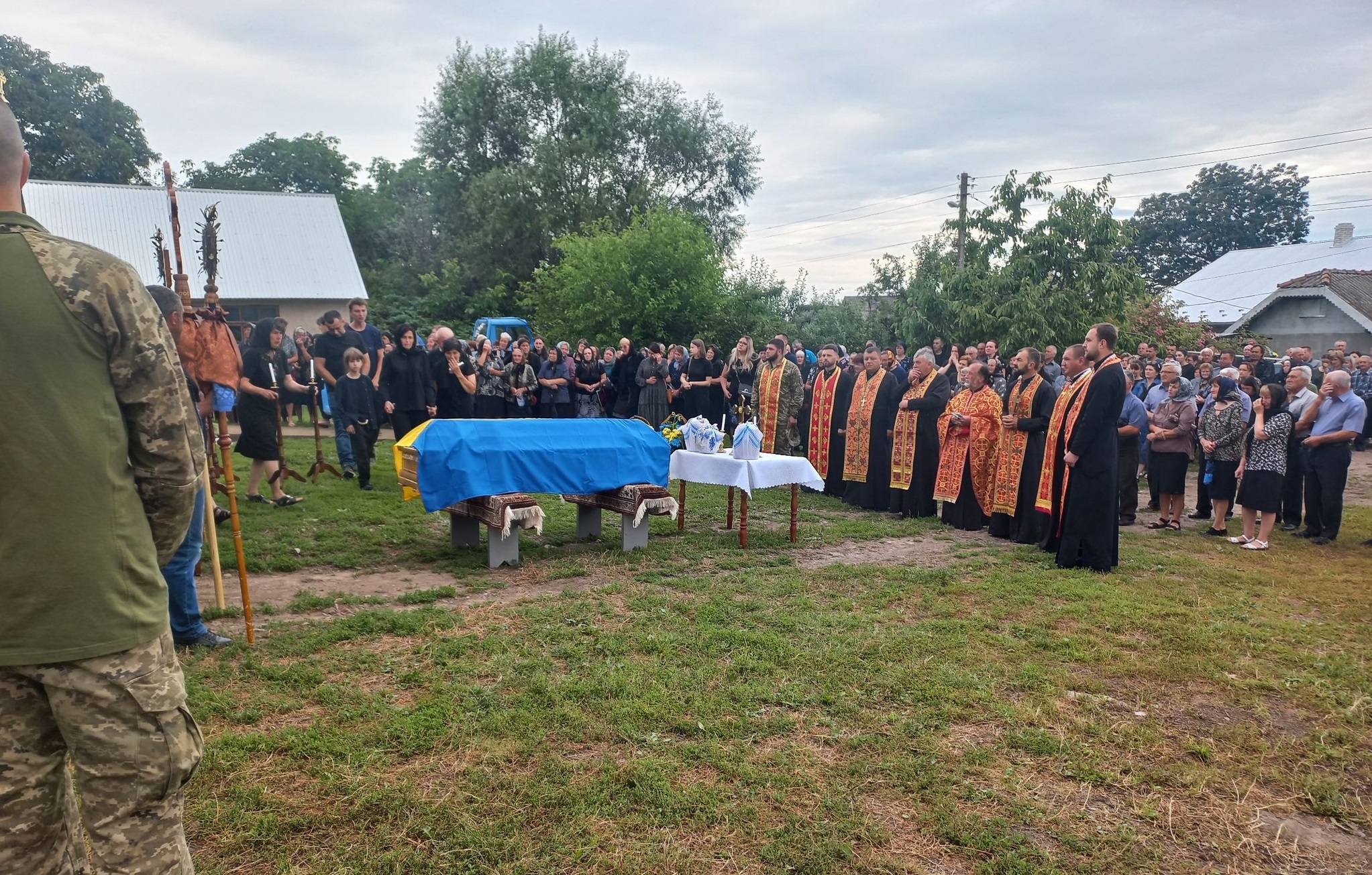 Похорон загиблого воїна Української Армії Василя Стефанського в селі Малий Гвіздець