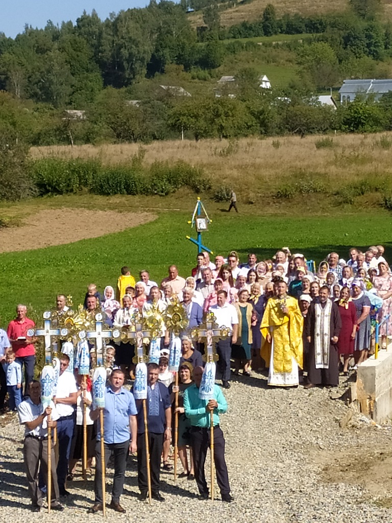 Освячення нового мосту у селі  Чорні Ослави