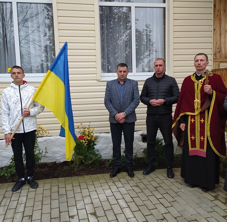 Урочисте відкриття та освячення пам’ятної дошки загиблому Герою Петру Козловському в селі Чорні Ослави