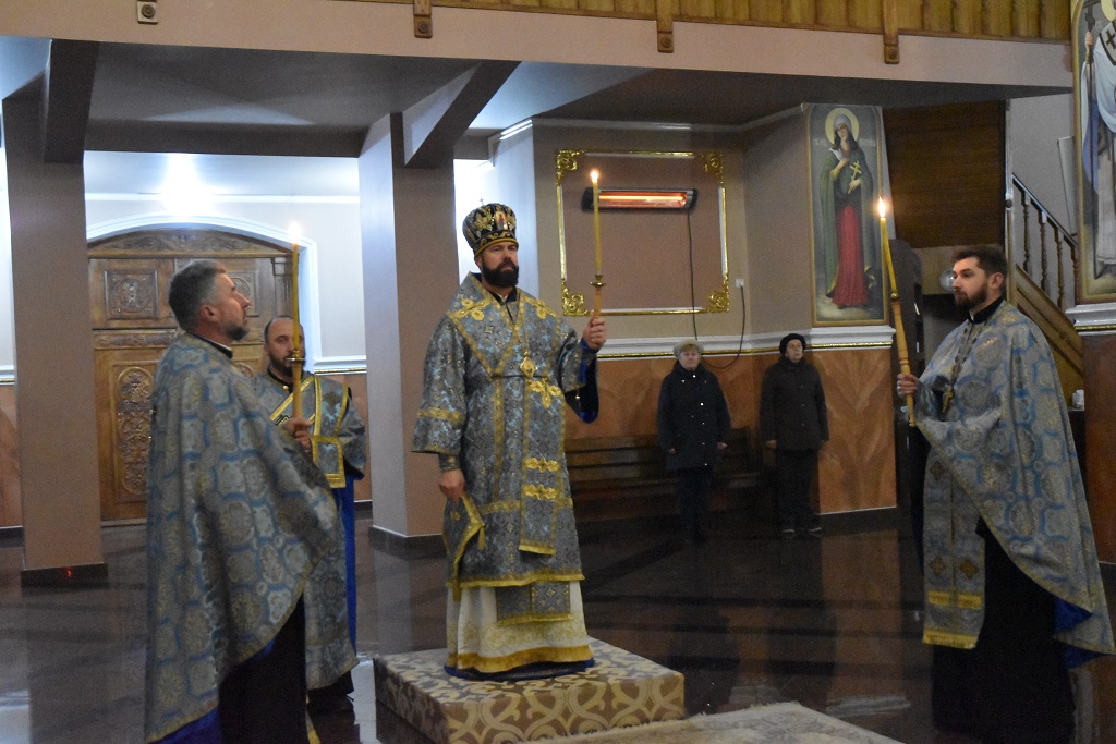 Всеношна напередодні величного свята Введення у храм Пресвятої Богородиці