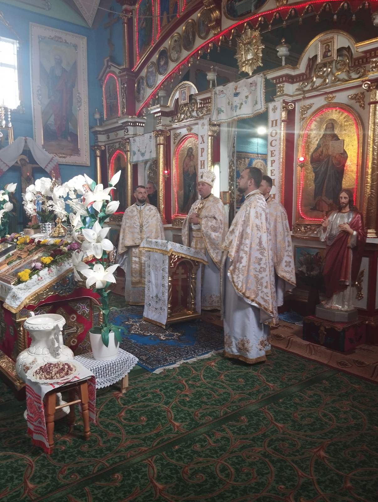 Престольне свято Храму села Виноград