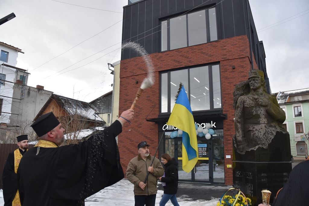 Урочисте відкриття та освячення пам’ятної дошки сотенному УПА, Герою України – Мирославу Симчичу
