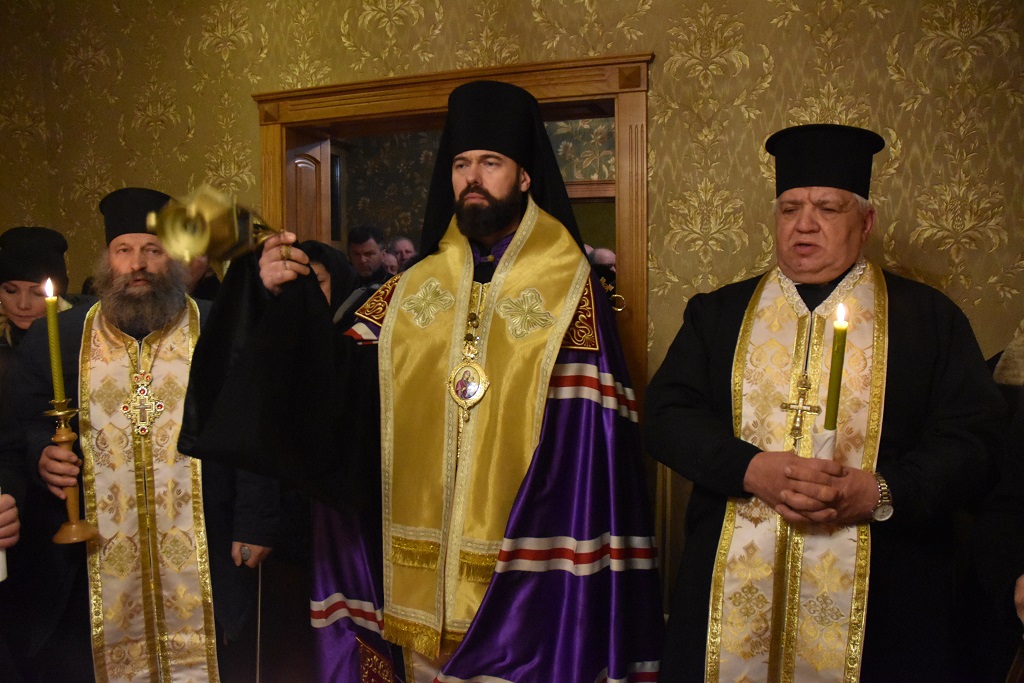 Преосвященний Владика Юліан очолив Парастас за спокій душі Романа Приймака