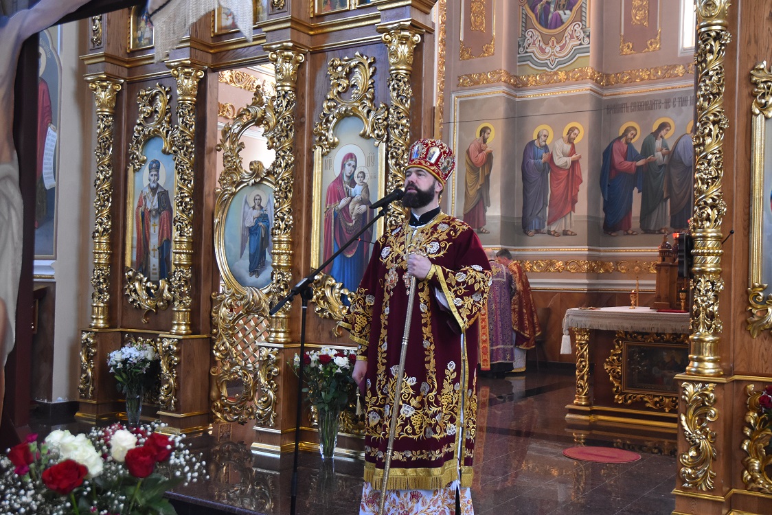 Архієрейське служіння в неділю Хрестопоклонну