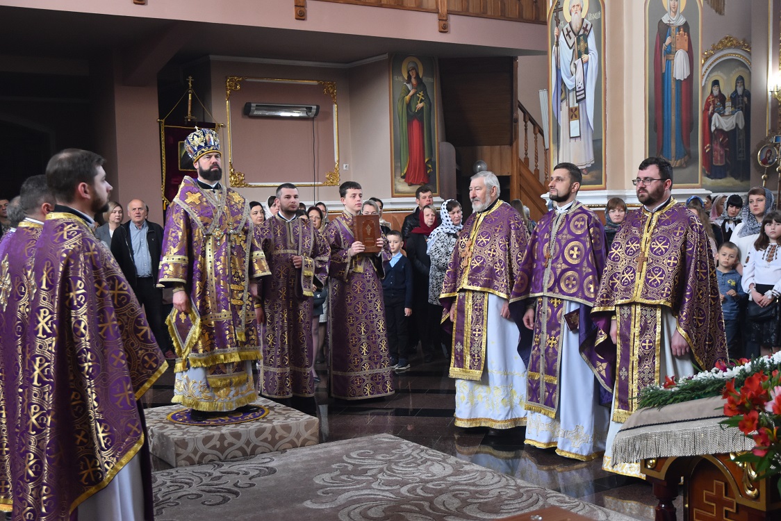 Урочисте Архієрейське богослужіння в неділю четверту Великого посту