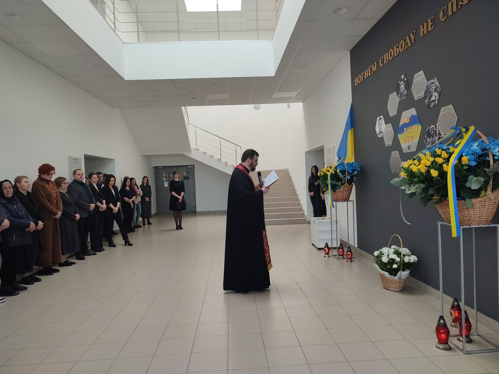 Урочисте відкриття та освячення меморіальної Стіни Героїв на заводі «LEONI» в місті Коломия