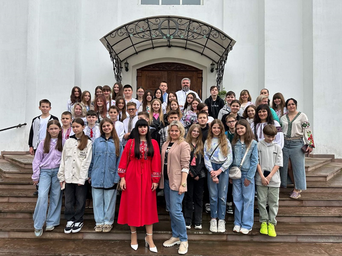 Подячний Молебень з нагоди завершення навчального року у Кафедральному Соборі Преображення Господнього міста Коломия