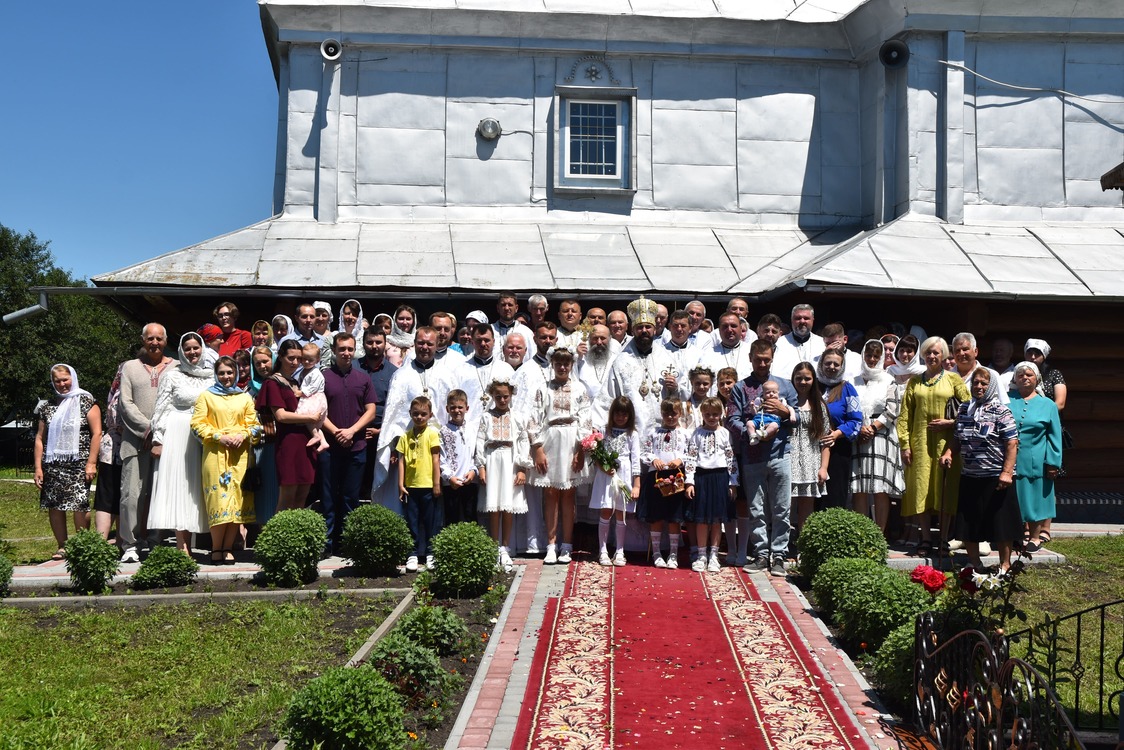 Торжественне архієрейське богослужіння з нагоди 165-ліття Храму села Острівець