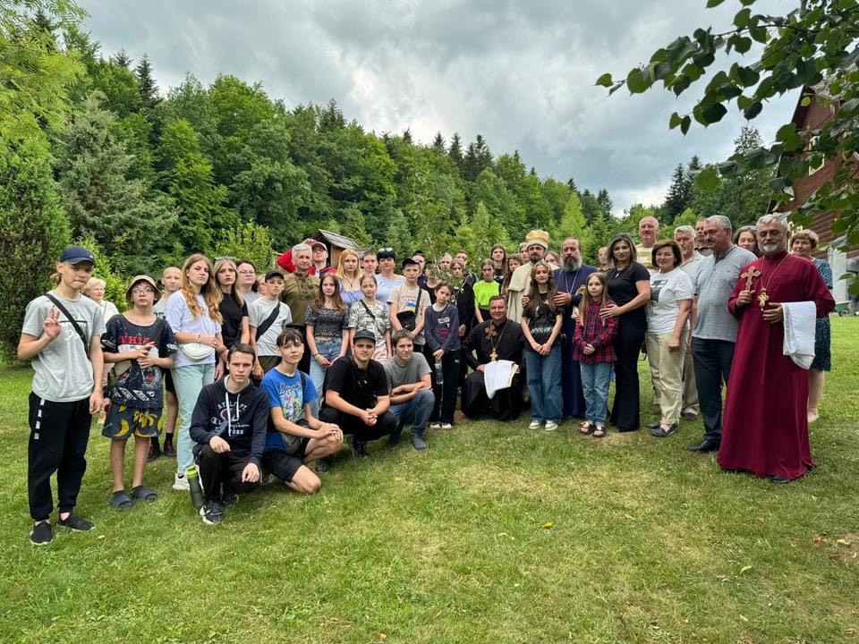 У селі Пістинь вшанували пам’ять вбитих російською агресією дітей