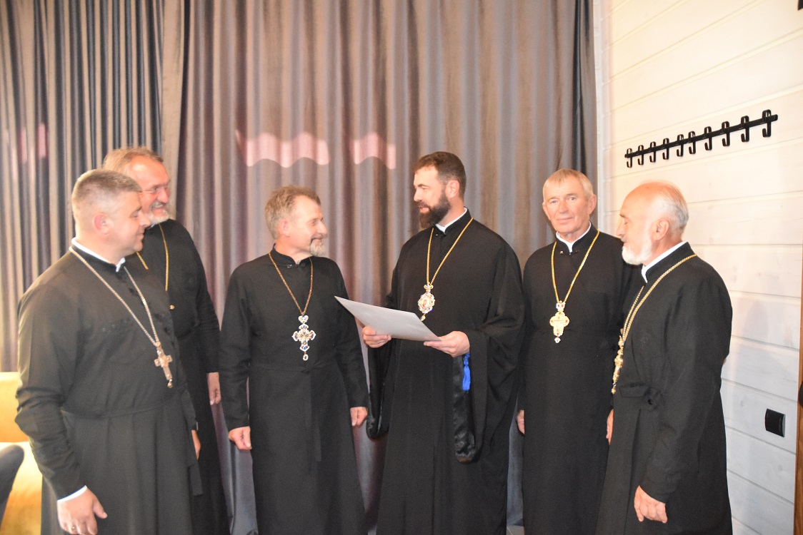 Владика Юліан нагородив прот. Михайла Мануляка високою церковною нагородою