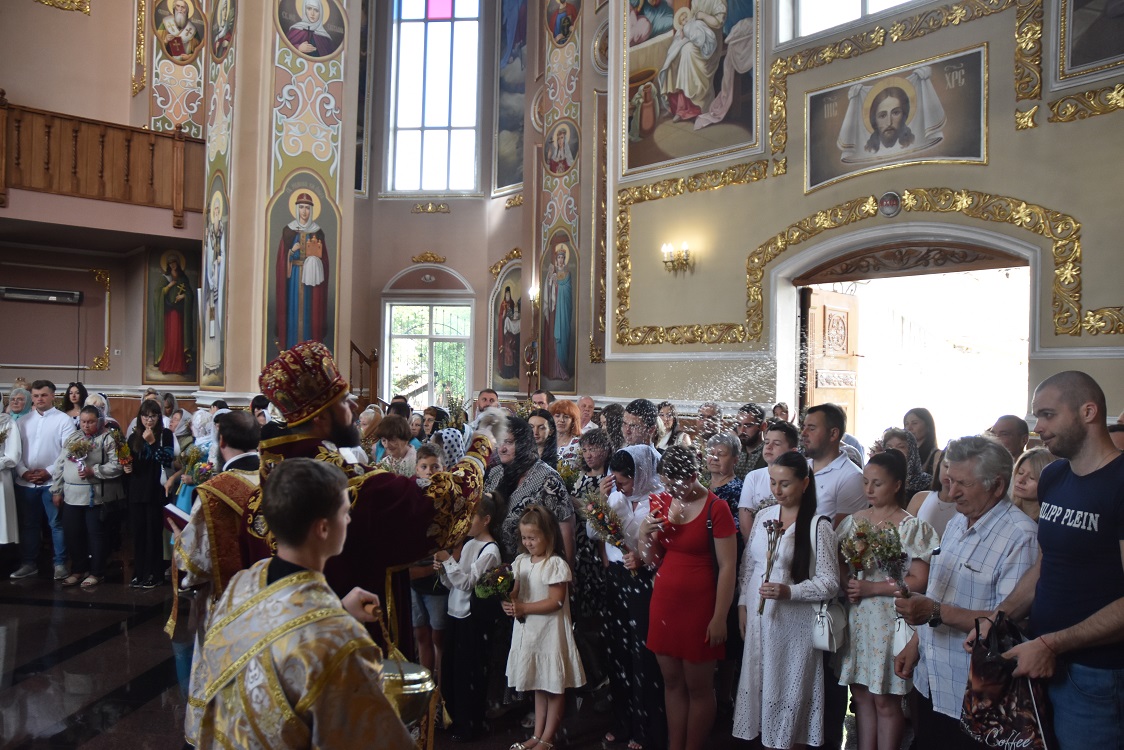 Правлячий Архієрей звершив урочисте богослужіння на свято винесення Чесних Древ Животворчого Хреста Господнього