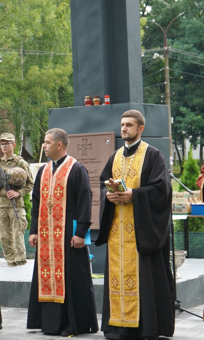 Урочисте відкриття та освячення Меморіального пам’ятника в місті Коломия Героям, які захищали небо України