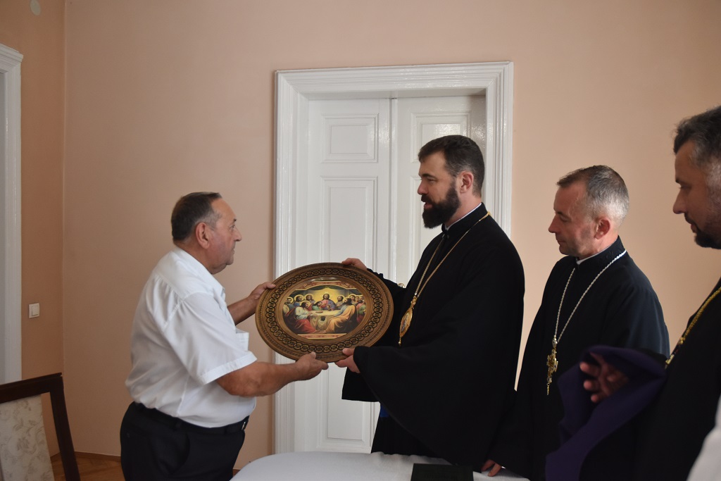 Владика Юліан привітав Любомира Едуардовича Козьменка із Ювілеєм