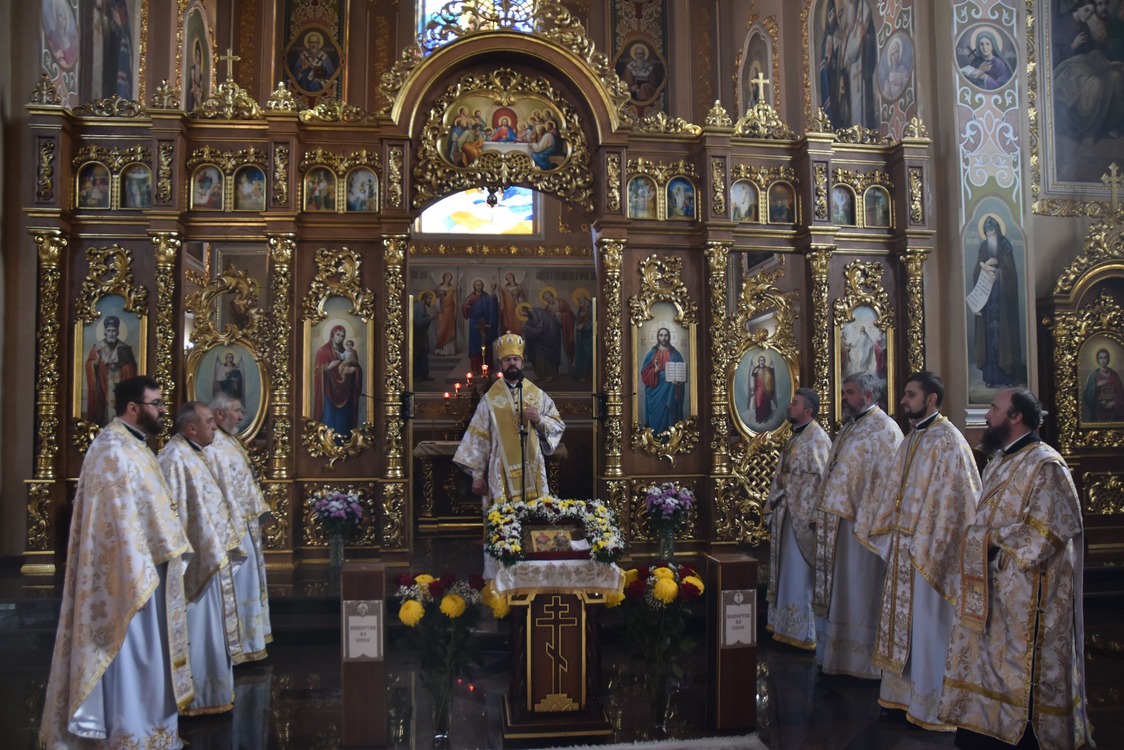 Владика Юліан очолив урочисте богослужіння з нагоди вшанування пам’яті святих безсрібників, цілителів й чудотворців Косьми і Даміана