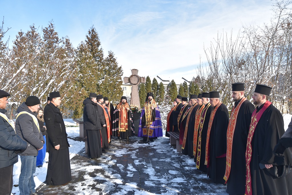 Владика Юліан взяв участь у поминальному заході за жертвами Голодомору-геноциду українського народу 1932-33 років