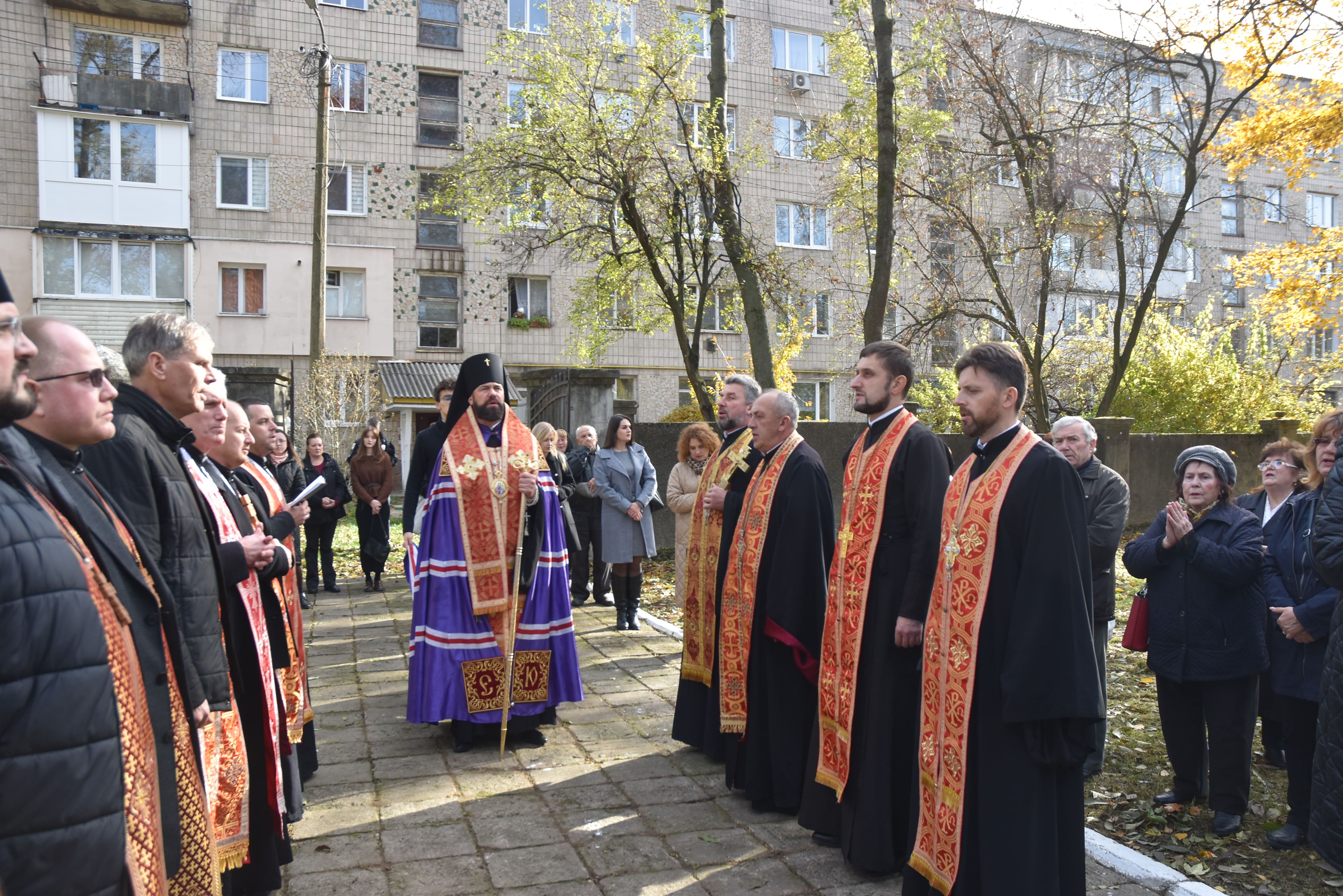 Архієпископ Юліан взяв участь у мітингу-реквіємі з нагоди 106-ї річниці створення ЗУНР