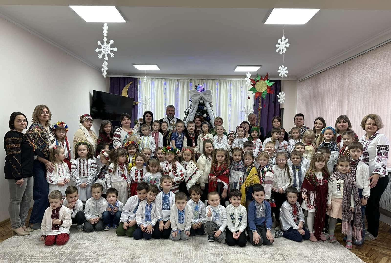 Свято Різдвяної Розколяди у ЗДО №19 “Ромашка” міста Коломия