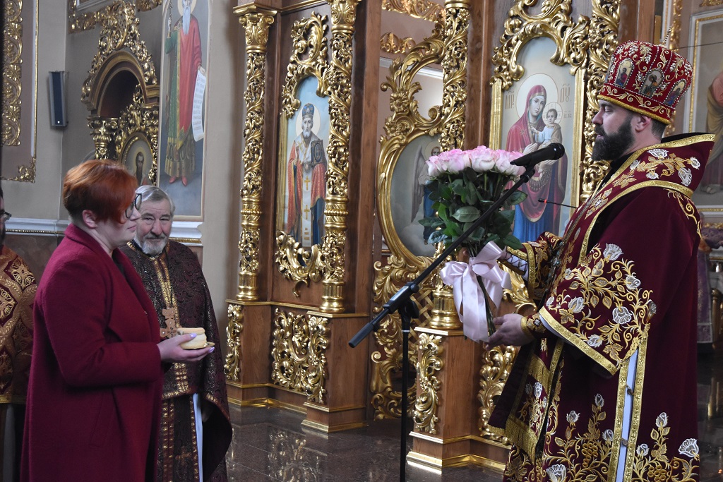 Архієрейське служіння в неділю Хрестопоклонну