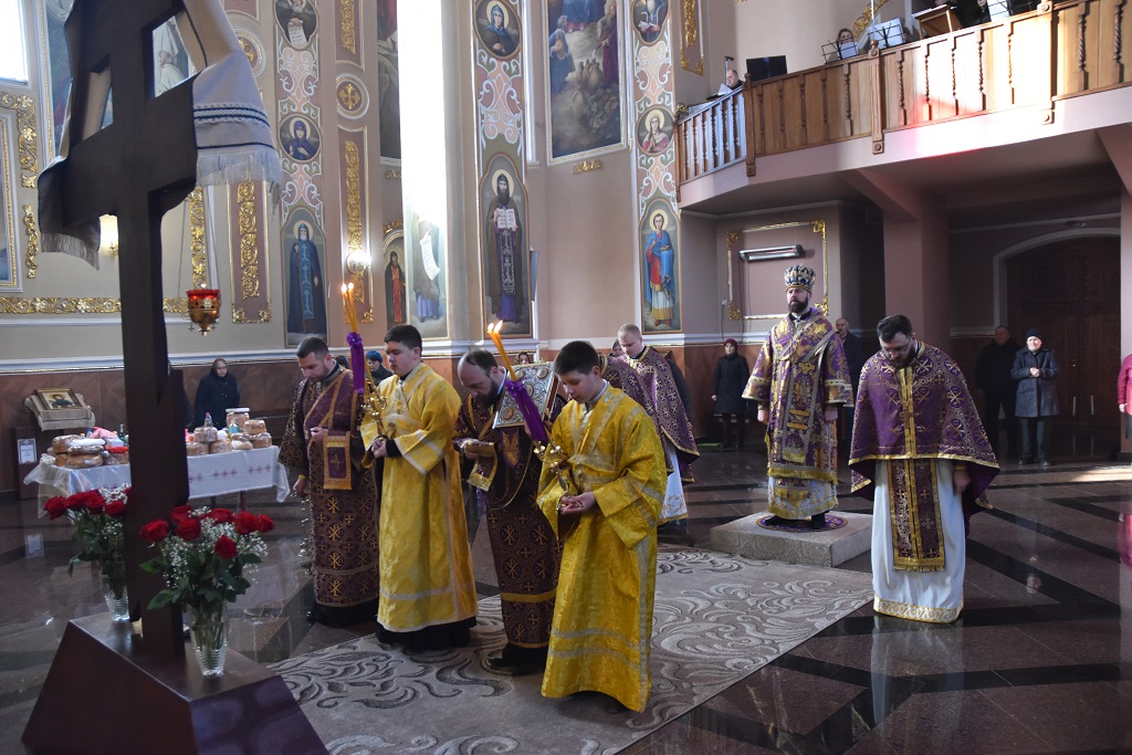 Архієпископ Юліан звершив першу в цьому році Літургію Ранішосвячених Дарів