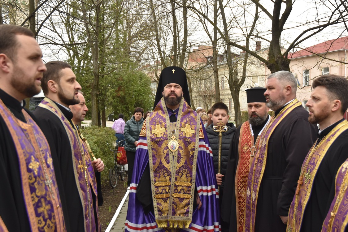Правлячий Архієрей здійснив освячення Хреста Господнього у місті Коломия