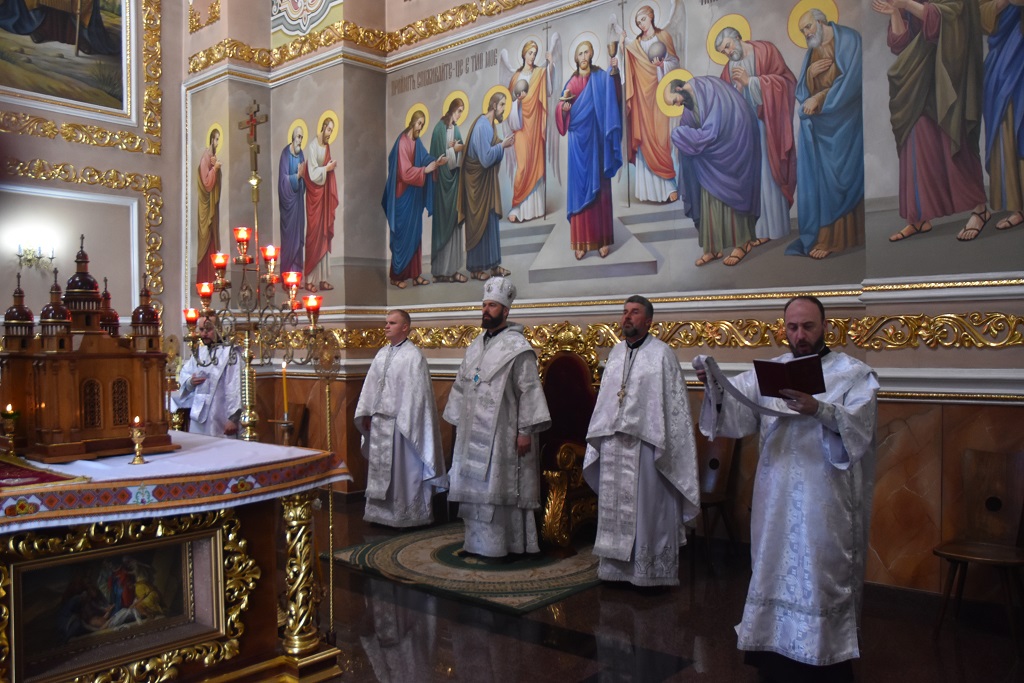 Правлячий Архієрей звершив Велику Вечірню Воскресіння Христового