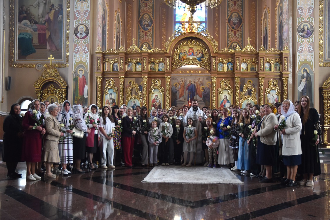 Архіпастирське служіння в неділю-жінок мироносиць