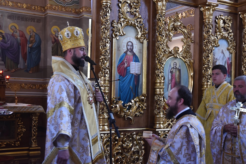 Архіпастирське служіння в неділю всіх святих землі Української