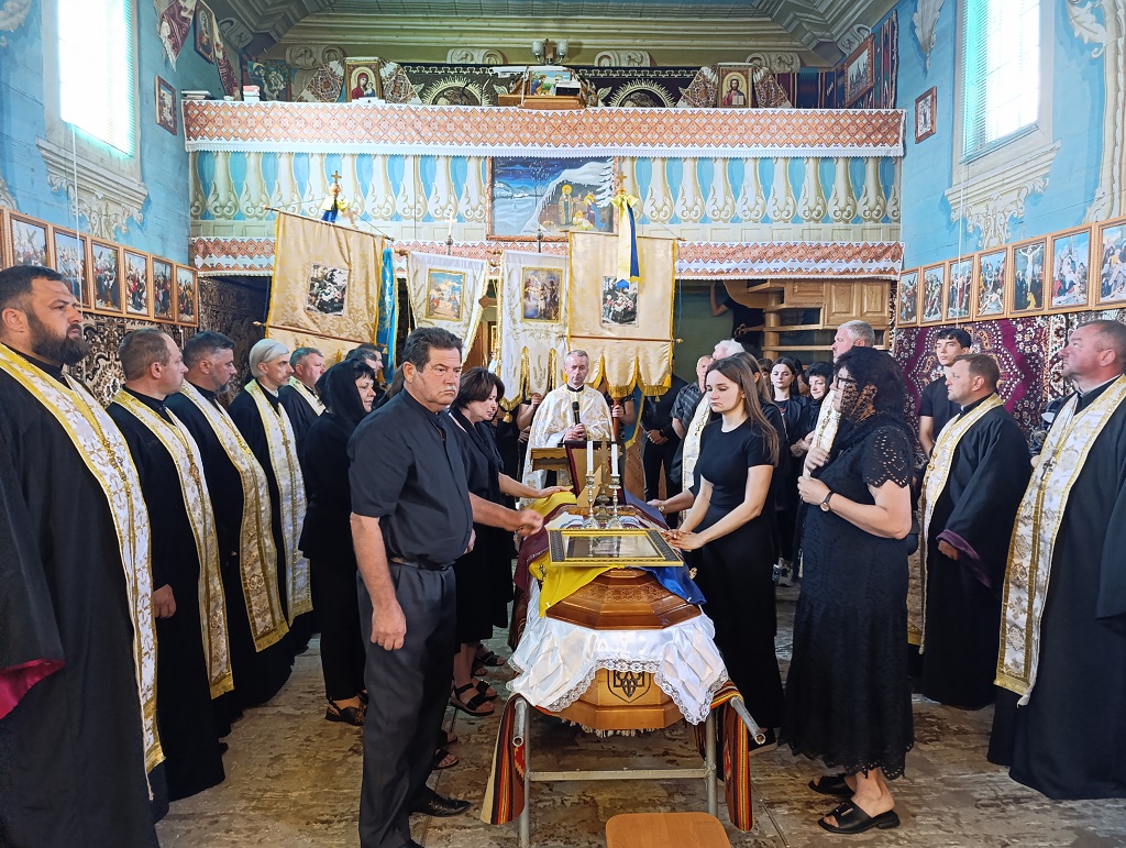 Похорон воїна Української армії Олександра Лесюка