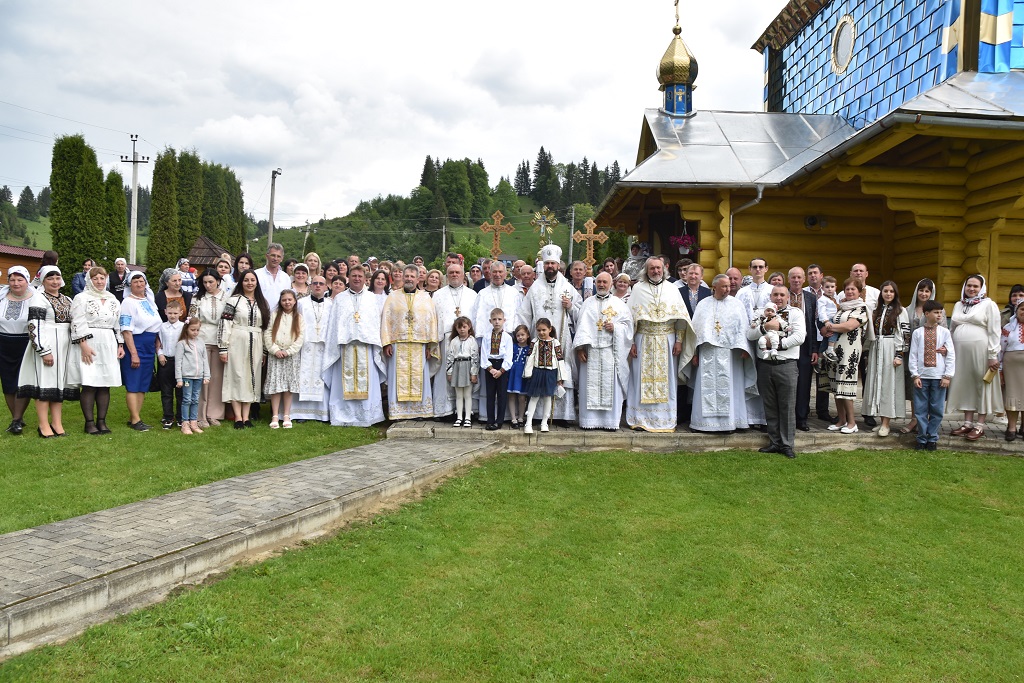 Урочисте Архієрейське богослужіння  у Храмі села Ільці
