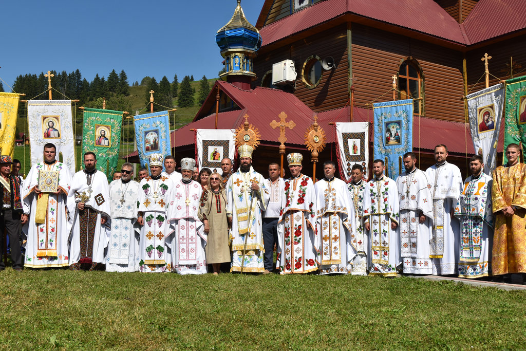 Торжественне Архієрейське богослужіння з нагоди престольного свята Храму села Замагора