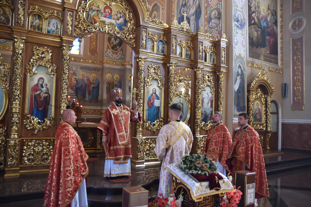 Архіпастирське служіння в неділю після Воздвиження