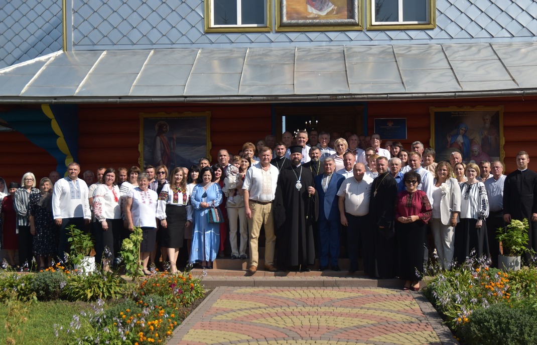 Владика Юліан взяв участь у відкритті Всеукраїнської науково-практичної конференції “Церква в суспільному і духовному житті Покуття” в селі Торговиця