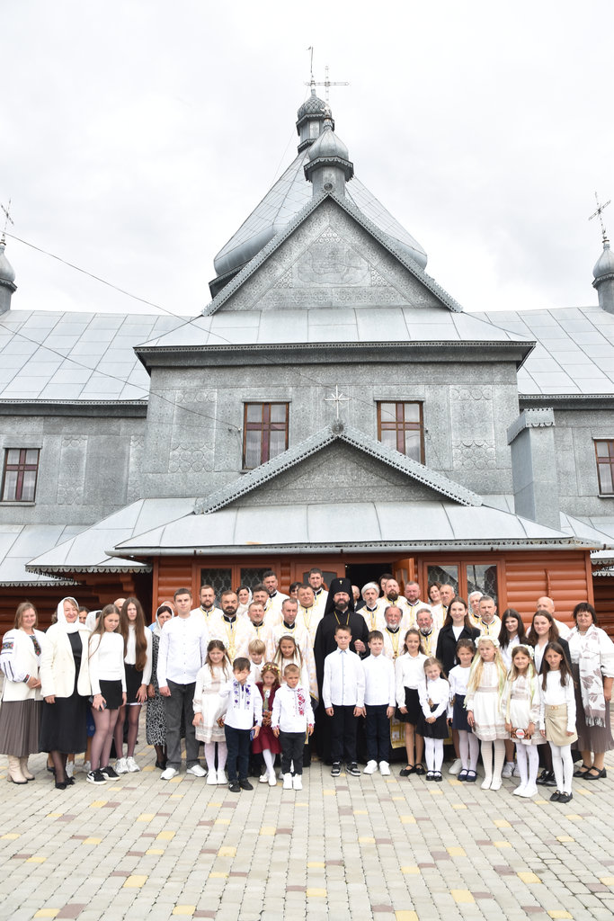Правлячий Архієрей звершив Подячний Молебень  з нагоди 70-літнього Ювілею благочинного Коломийського благочиння митр. прот. Михайла Сметанюка