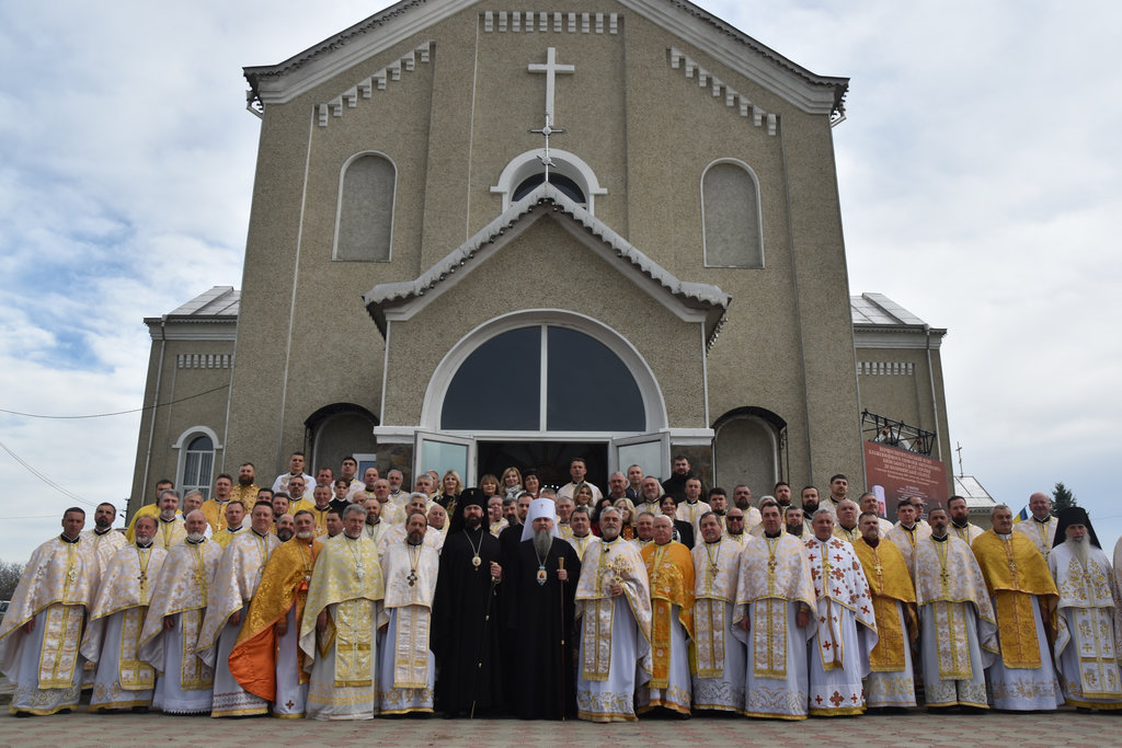 Блаженнійший Митрополит Київський і всієї України Епіфаній звершив торжественне богослужіння у Храмі села Старий Косів