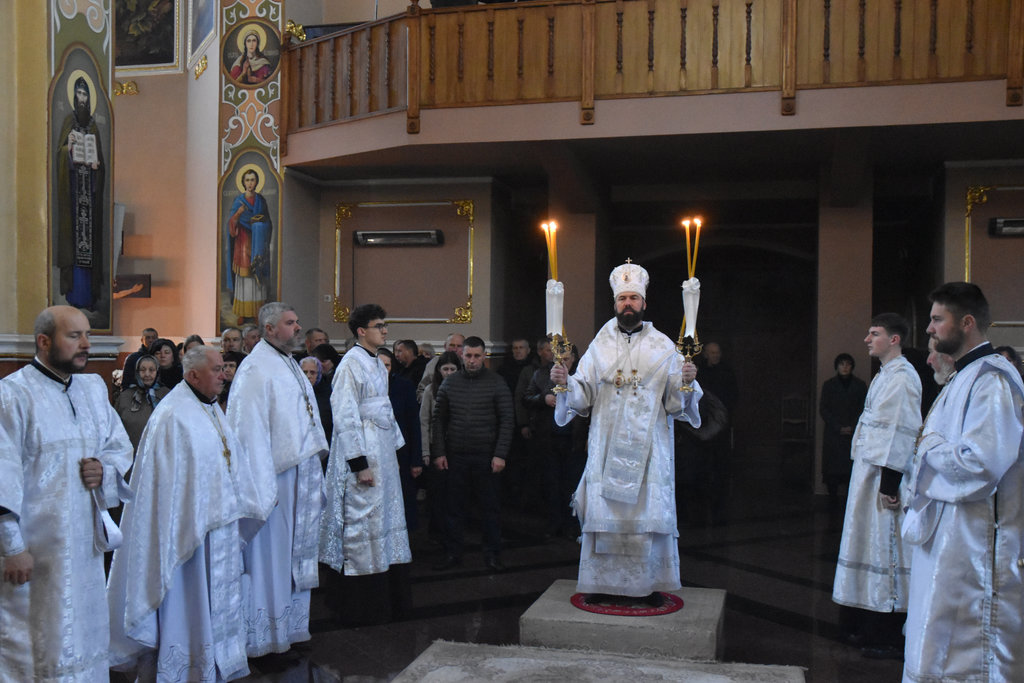 Архієрейське служіння на свято Собору Архістратига Михаїла та інших Небесних Сил безплотних