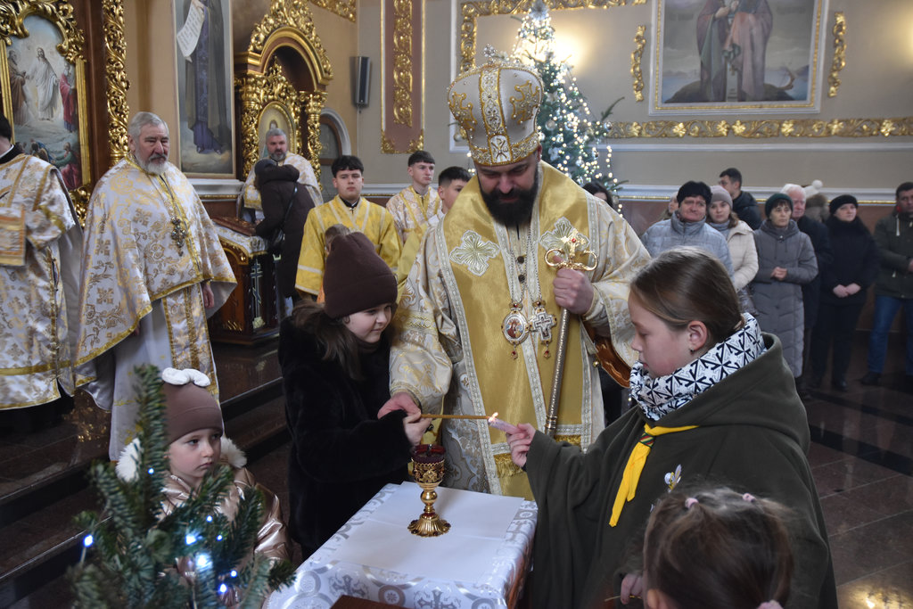 Архіпастирське служіння в неділю перед Різдвом Христовим