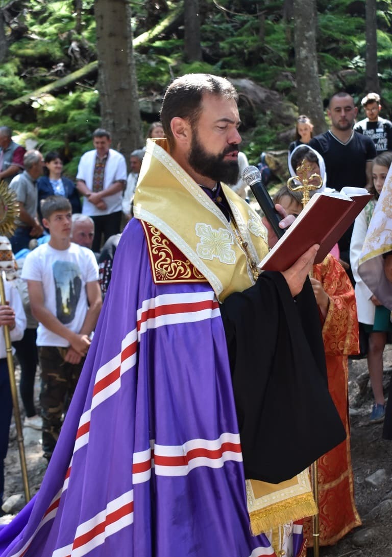 Вітання Архієпископу Юліану з нагоди 14-ї річниці архієрейської хіротонії від редакційної колегії газети “Коломийський вісник”