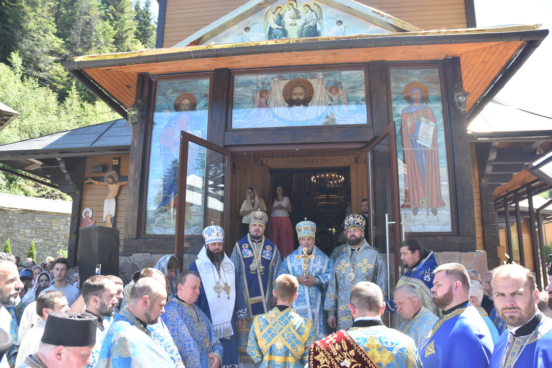 Керуючий Коломийською Єпархією взяв участь в урочистому богослужінні у Манявському Хресто-Воздвиженському чоловічому монастирі