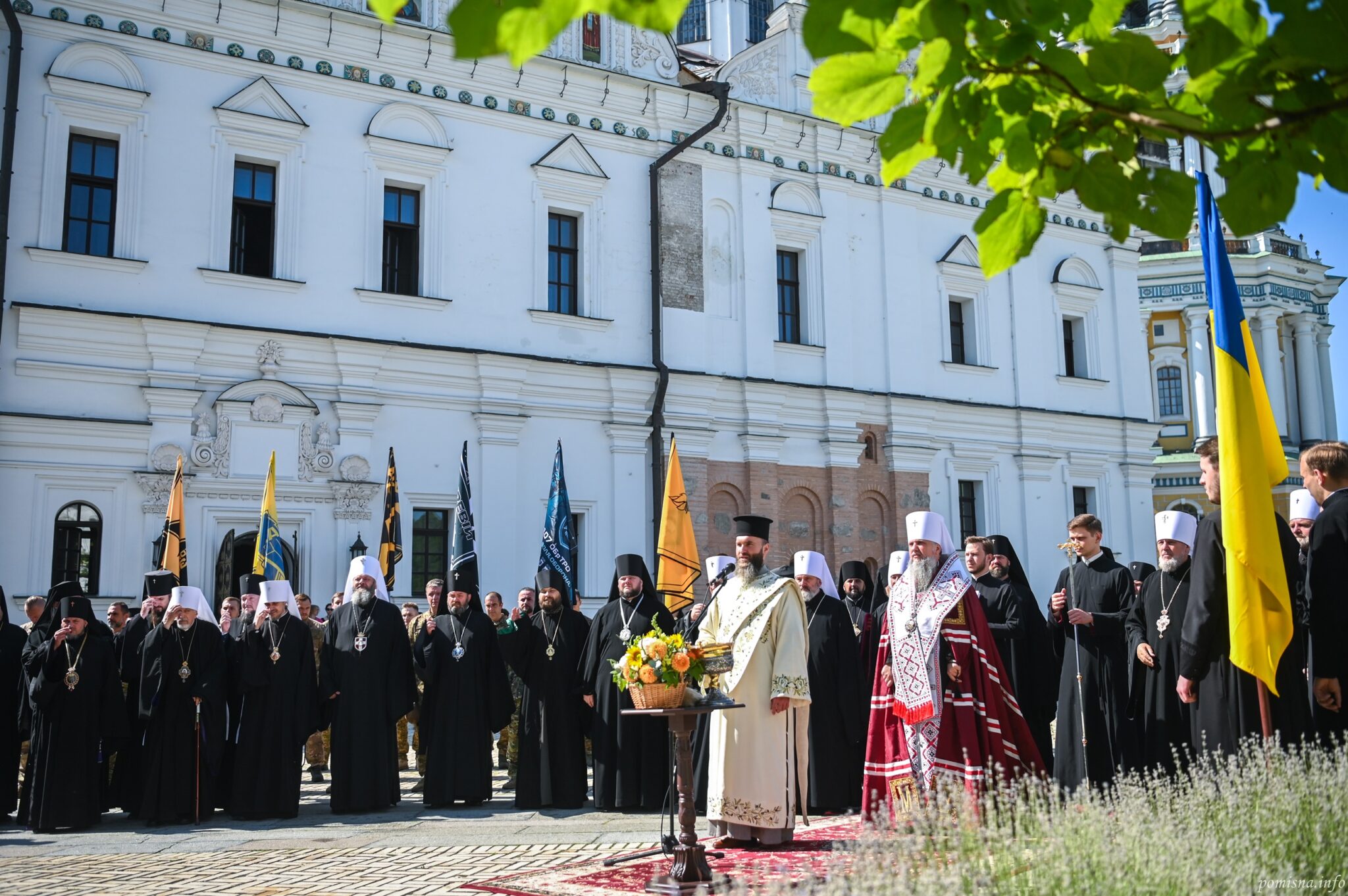 Архієпископ Юліан взяв участь у благословенні Блаженнійшим Митрополитом Епіфанієм погруддя гетьмана Івана Мазепи в місті Київ