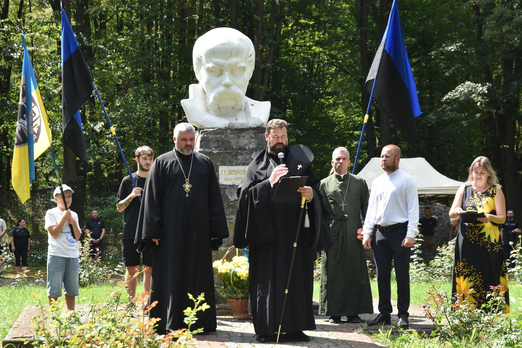 Правлячий Архієрей відвідав благодійний сімейний захід “Фарбами надії” в місті Коломия