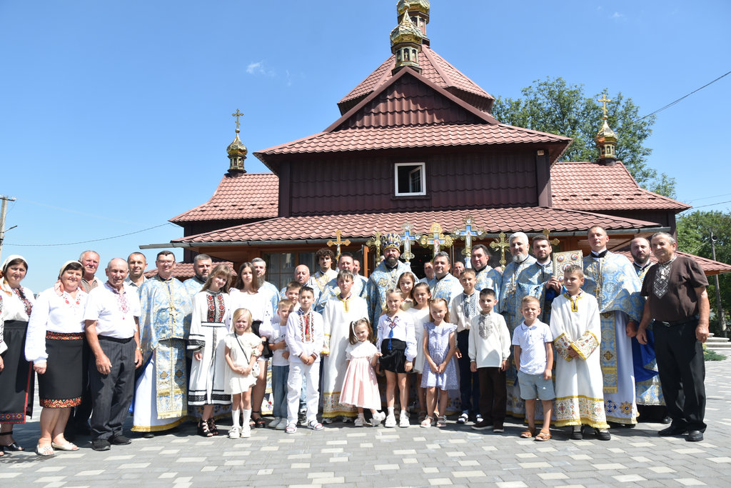 Урочисте Архієрейське богослужіння з нагоди престольного Свята Храму села Білі Ослави