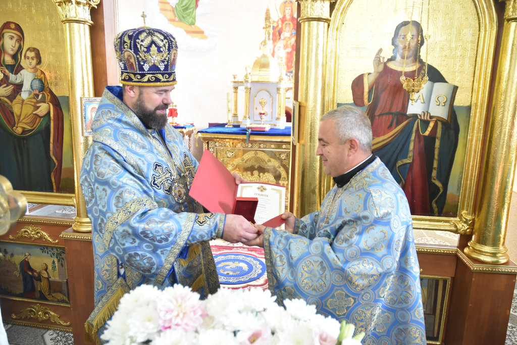 Архієпископ Юліан звершив урочисте богослужіння з нагоди престольного свята Храму села Рашків